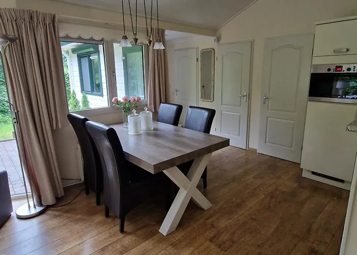 Boshuis De Roerdomp Hattemerbroek